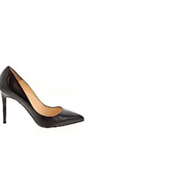 Christan Louboutin Heels. Black paten leather red bottoms - Picture 2 of 8